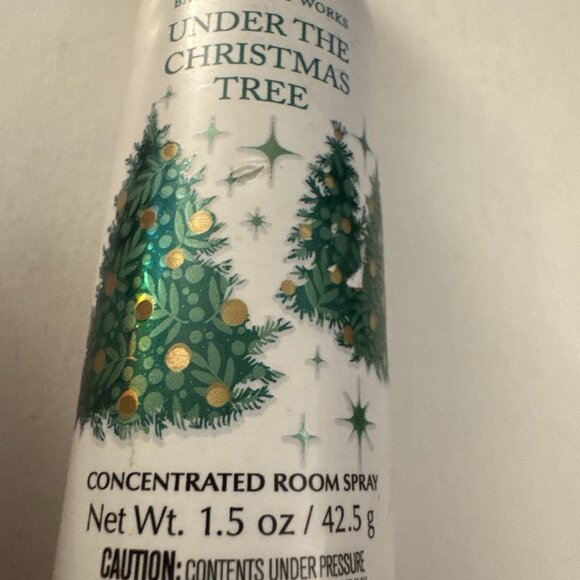 Bath & Body Works Under the Christmas Tree Room Fragrance Concentrated Spray K3 - Picture 2 of 3